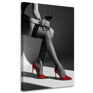 Bild, Elegante Frau mit Weinglas in High Heels