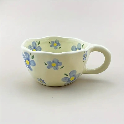 Blumenmuster Keramiktasse Blau