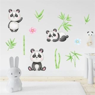 Aquarellaufkleber mit Pandabären und Bambus